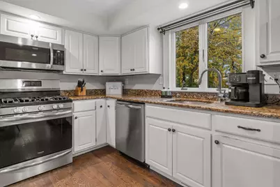 24 Lilac Lane, Pelham, NH 03076 - Photo 15