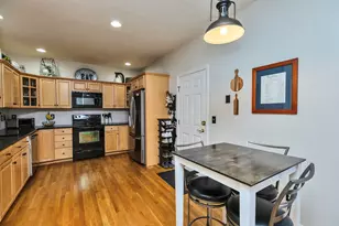 60 Old Stage Rd, Litchfield, NH 03052 - Photo 5