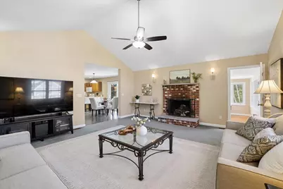 33 Londonderry Road, Windham, NH 03087 - Photo 5