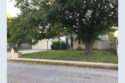 401 Larkin Street - Photo 1