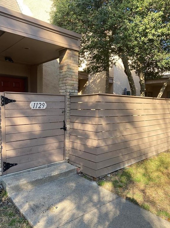 3121 Park Ln, Dallas TX  75220-2703 exterior