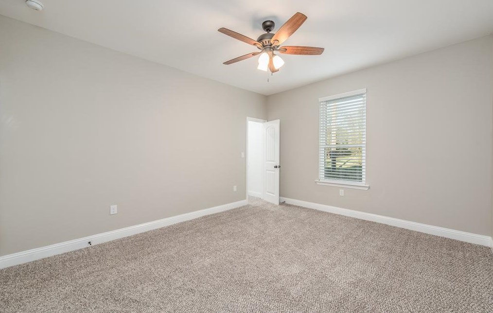 117 Rock Salt Dr, Springtown TX 76082-3968 exterior