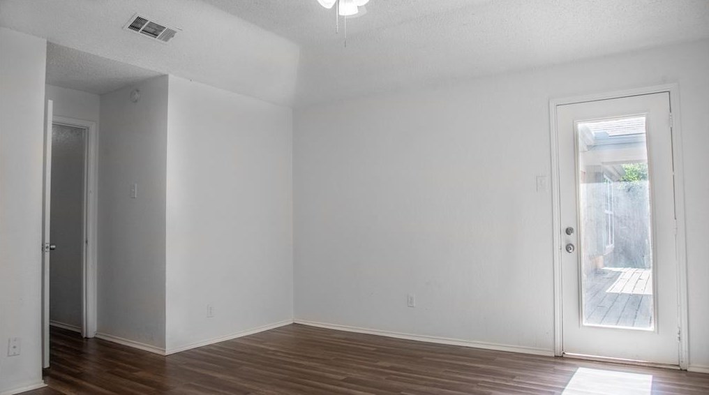 424 Quail Holw Dr, Mesquite TX 75150-4929 exterior