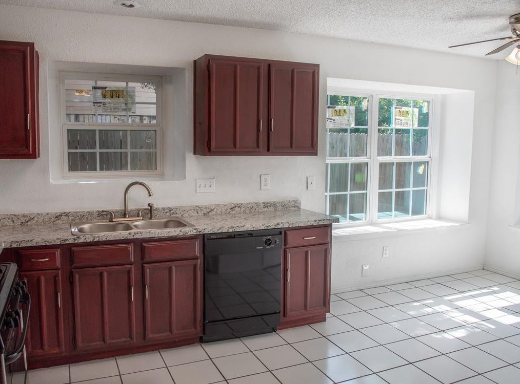 424 Quail Holw Dr, Mesquite TX 75150-4929 exterior