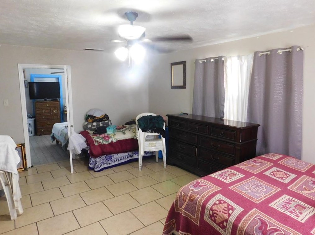 1218 Wilbur St, Dallas TX 75224-1613 exterior