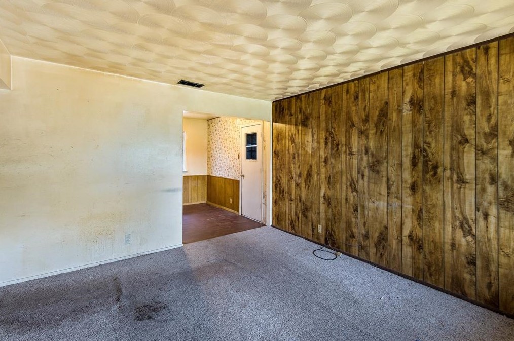 1854 Wintergreen Rd, Carrollton TX 75006-7543 exterior