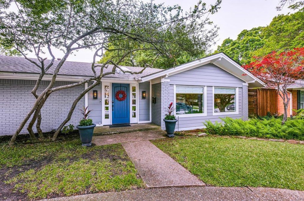 3638 Princess Ln, Dallas TX  75229-5129 exterior