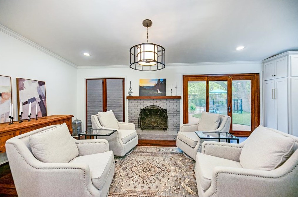 3638 Princess Ln, Dallas TX  75229-5233 exterior