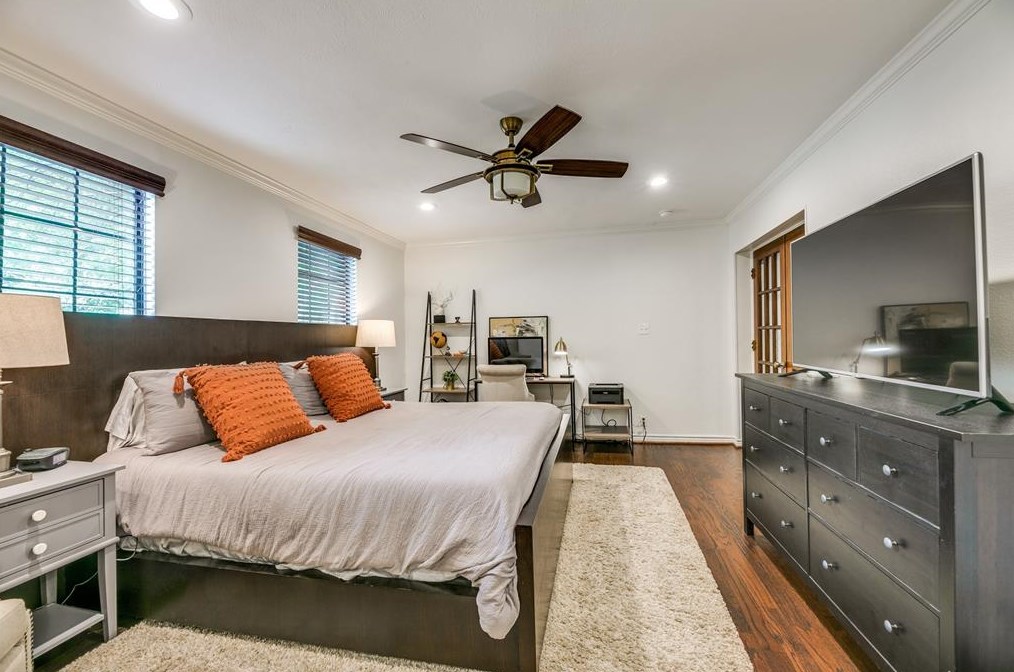 3638 Princess Ln, Dallas TX  75229-5233 exterior