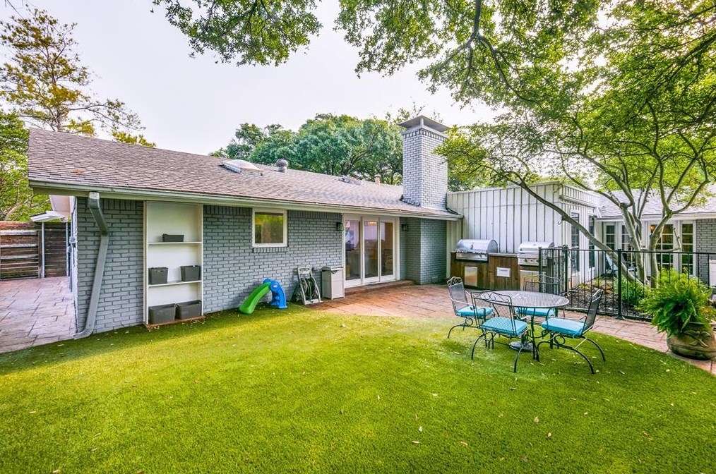 3638 Princess Ln, Dallas TX  75229-5233 exterior