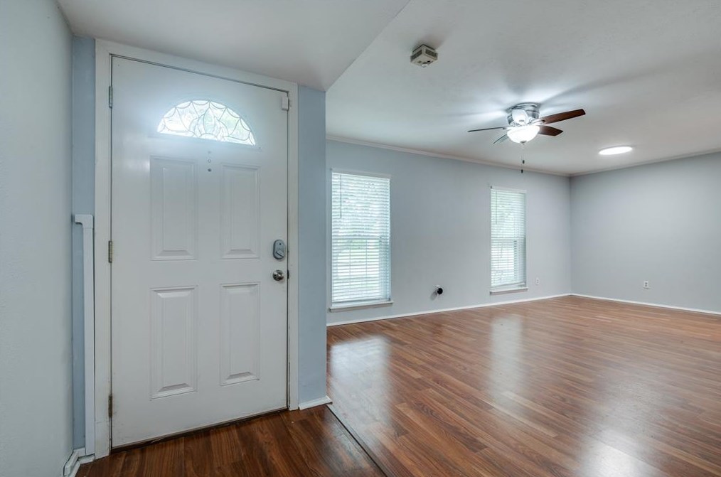 1840 Paxton Dr, Carrollton TX  75007-3020 exterior