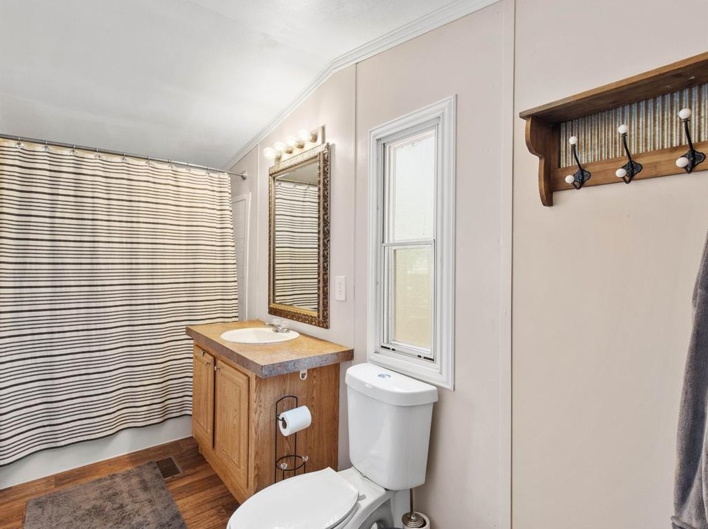 130 Gloria Dr, Springtown TX 76082-6023 exterior