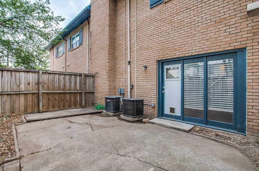 6005 University Blvd, Dallas TX  75206-4626 exterior