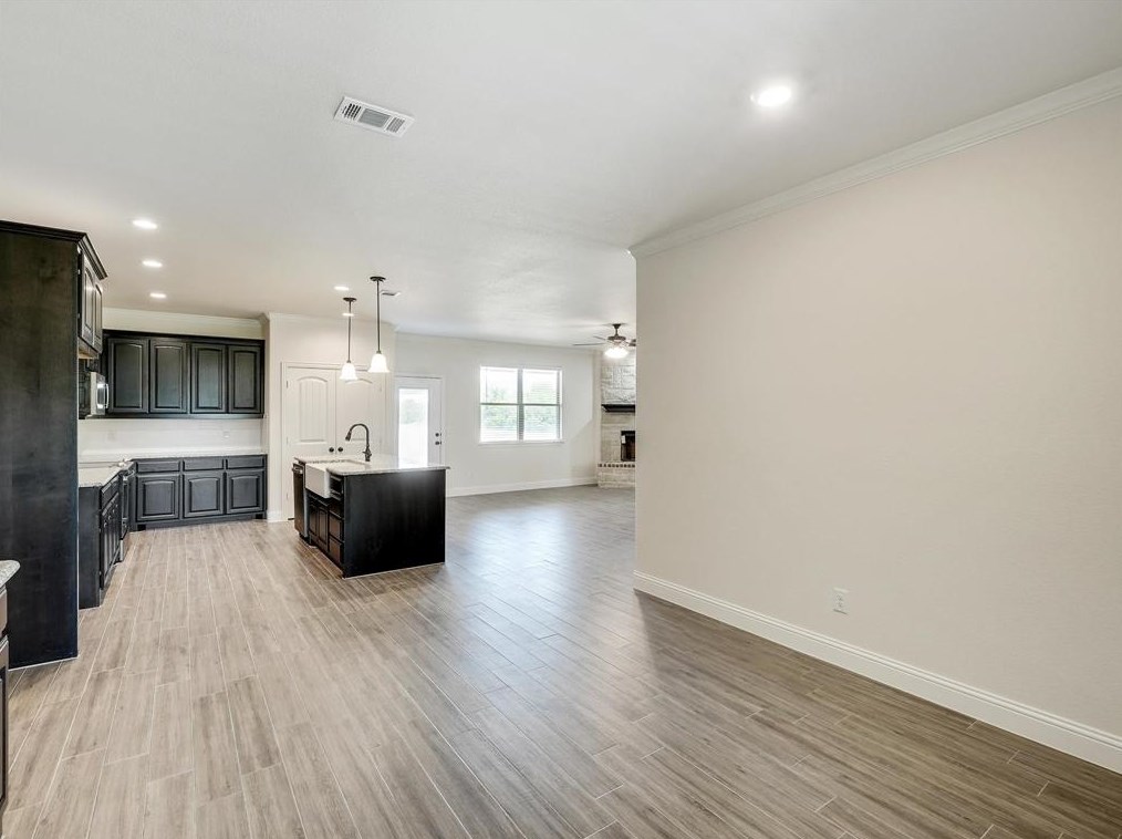 332 Sanger Dr, Springtown TX 76082-5733 exterior