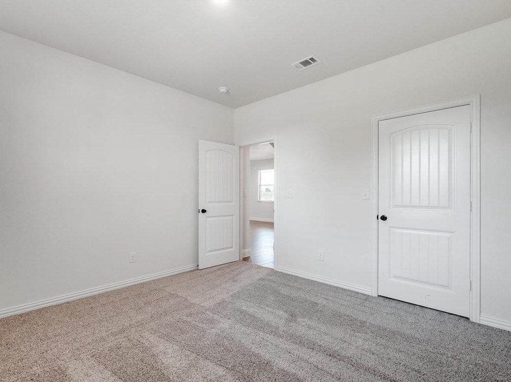 332 Sanger Dr, Springtown TX 76082-5733 exterior