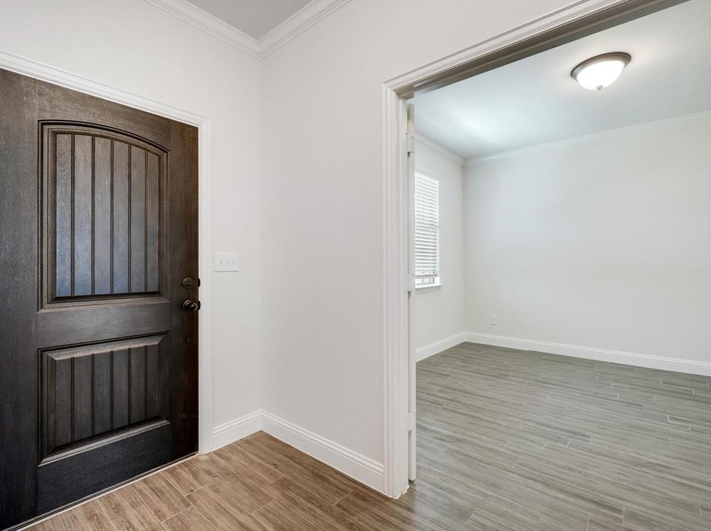 332 Sanger Dr, Springtown TX 76082-5733 exterior