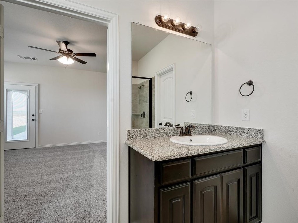 332 Sanger Dr, Springtown TX 76082-5733 exterior