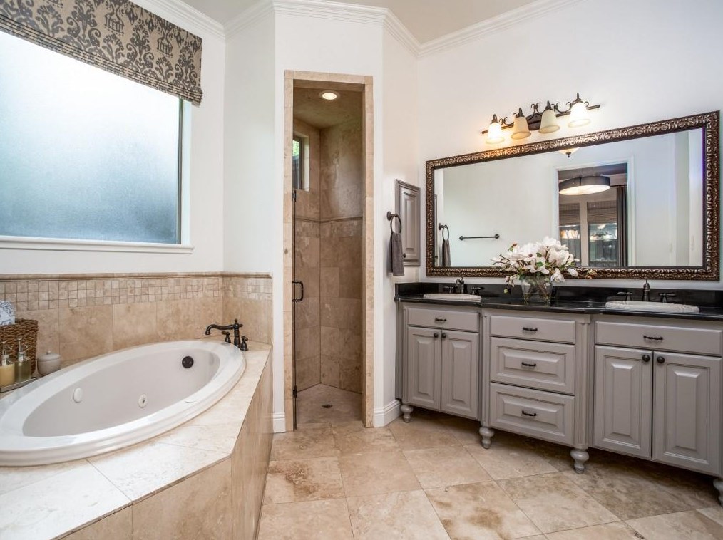 5436 Longview St, Dallas TX 75206-5606 exterior