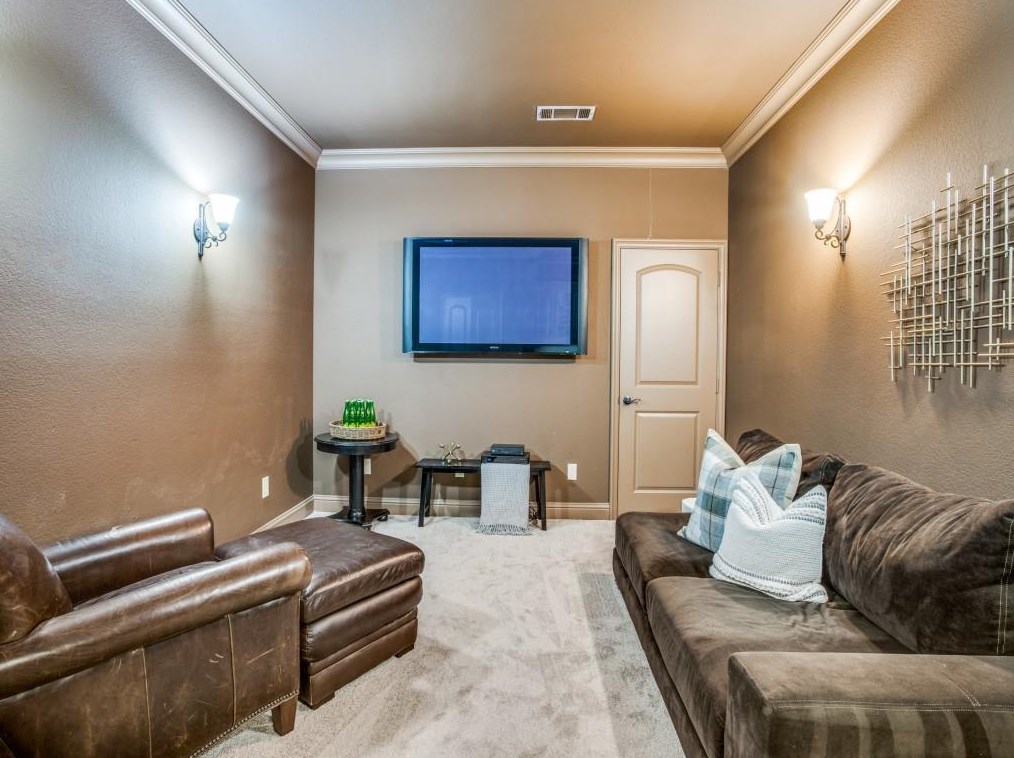 5436 Longview St, Dallas TX 75206-5606 exterior