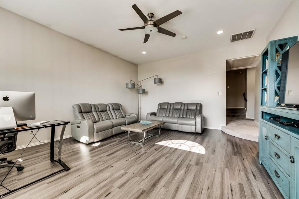 2008 Pinenut Dr, Mesquite TX 75181-2929 exterior