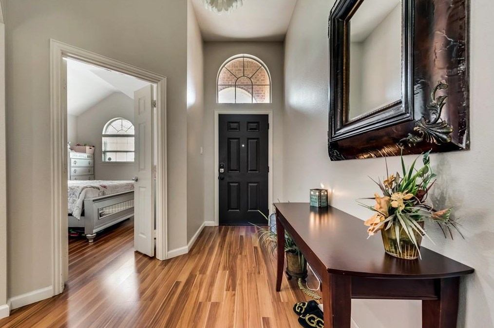 2008 Pinenut Dr, Mesquite TX 75181-2929 exterior