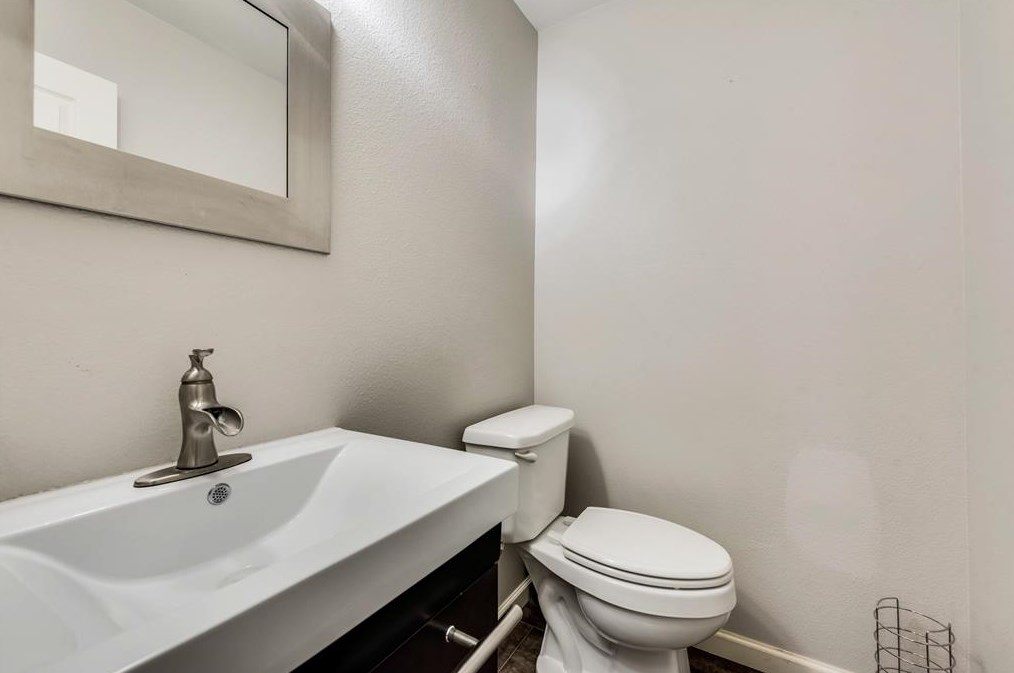 2008 Pinenut Dr, Mesquite TX 75181-2929 exterior