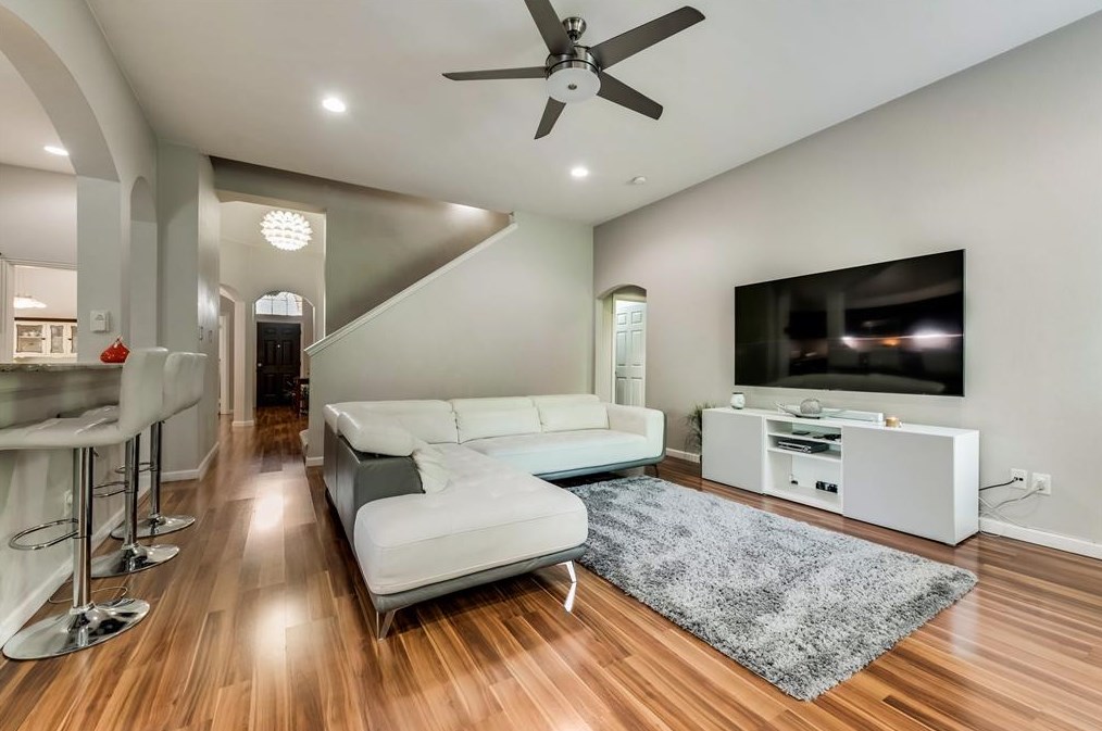 2008 Pinenut Dr, Mesquite TX 75181-2929 exterior