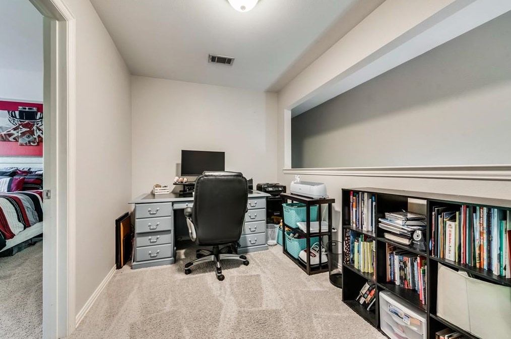 2008 Pinenut Dr, Mesquite TX 75181-2929 exterior