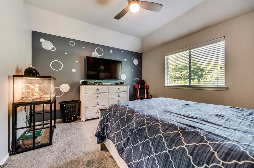 2008 Pinenut Dr, Mesquite TX 75181-2929 exterior