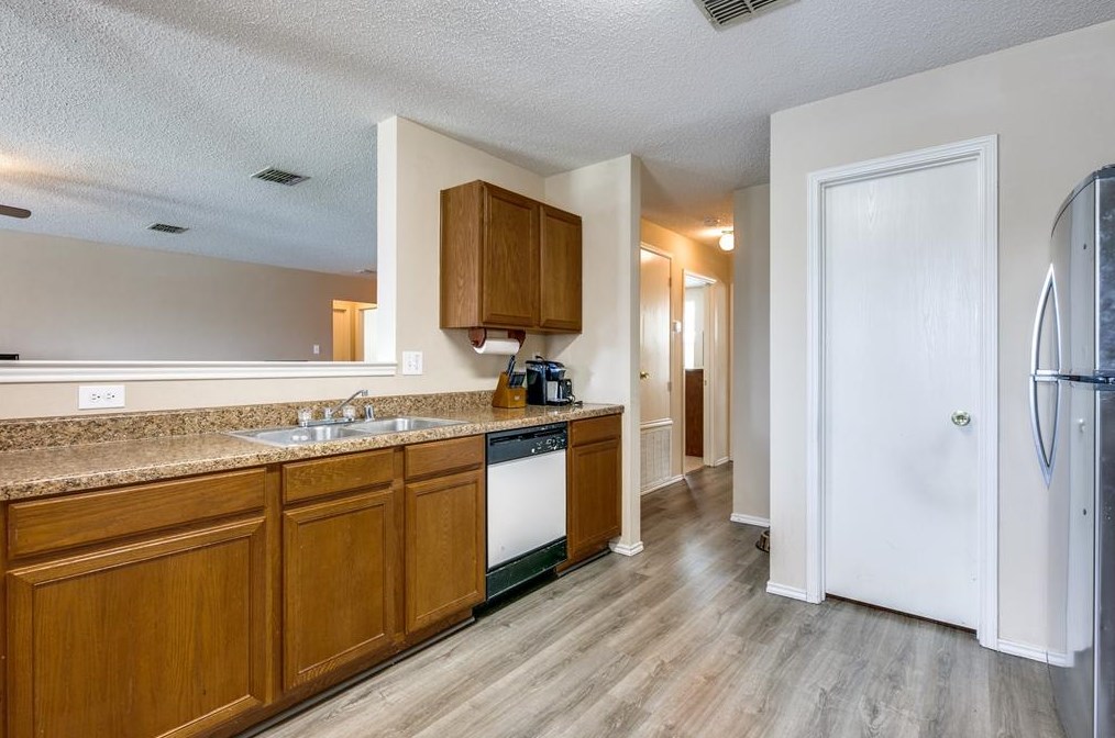 1304 Dawson Way, Mesquite TX 75181-2693 exterior