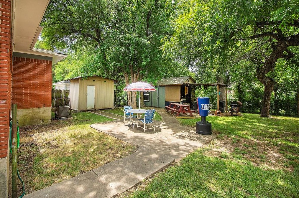 4545 Kushla Ave, Dallas TX 75216-6828 exterior