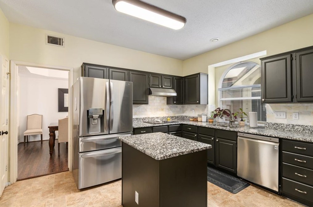 1624 Ariel Dr, Mesquite TX 75181-1776 exterior