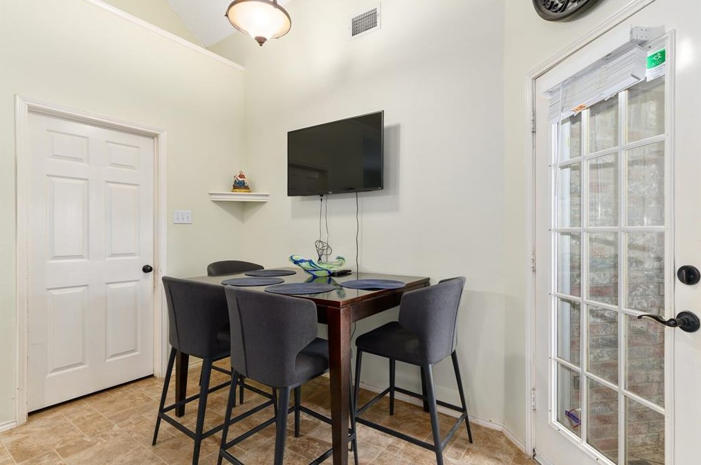 1624 Ariel Dr, Mesquite TX 75181-1776 exterior