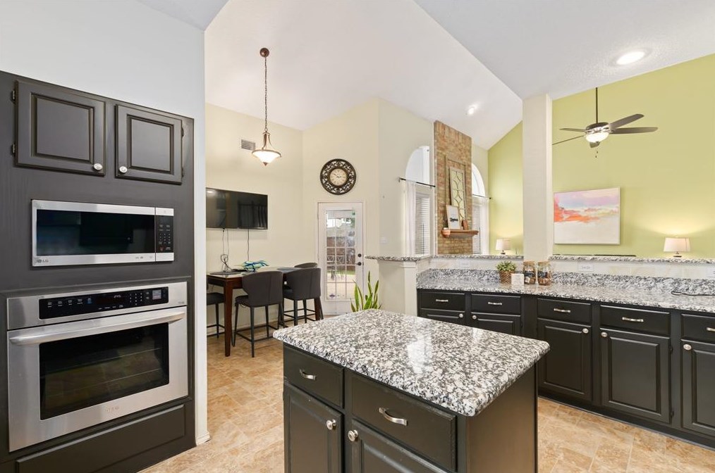 1624 Ariel Dr, Mesquite TX 75181-1776 exterior