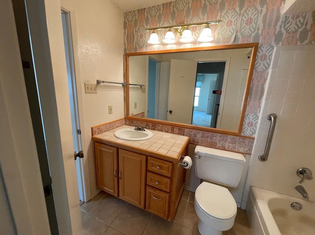 2660 Via Blanca, Carrollton TX 75006-4654 exterior