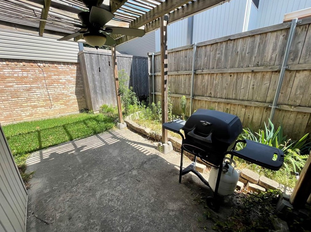 2660 Via Blanca, Carrollton TX 75006-4654 exterior