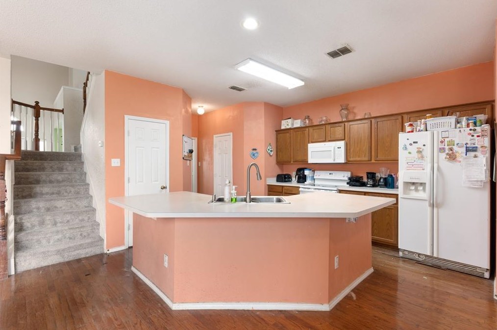 3329 Strm Side Ct, Mesquite TX 75181-4294 exterior