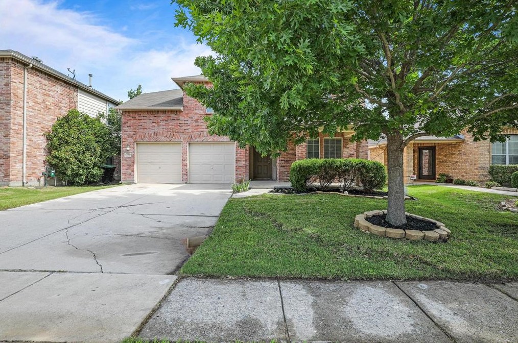 1513 Kittyhawk Dr, Oak Point TX  75068-8468 exterior