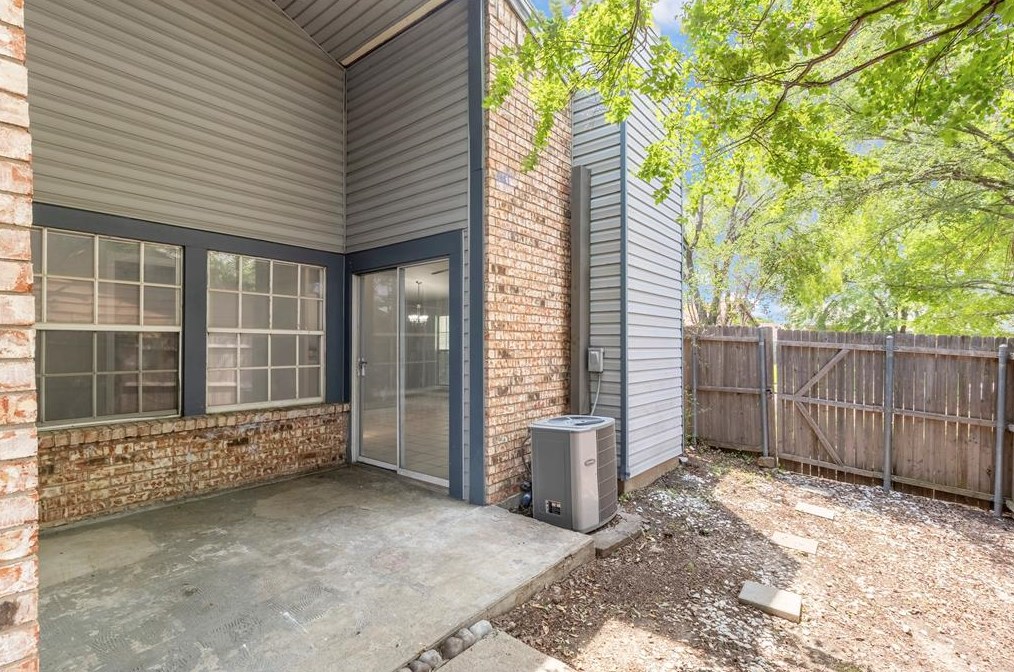 1419 Butterfield Dr, Mesquite TX 75150-6002 exterior