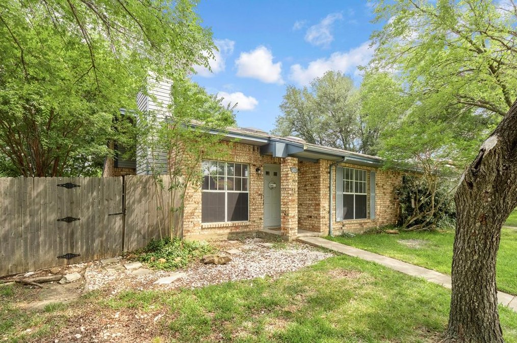 1419 Butterfield Dr, Mesquite TX 75150-6002 exterior