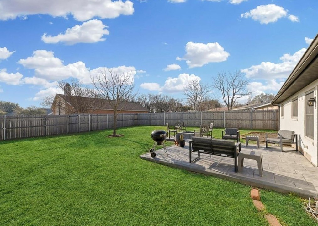 3826 Lisa Dr, Rowlett TX  75088-4920 exterior