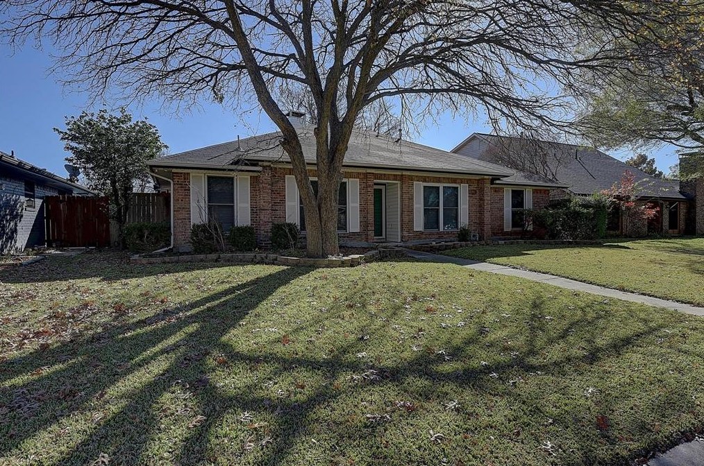 1628 Stroud Ln, Mesquite TX  75150-1307 exterior