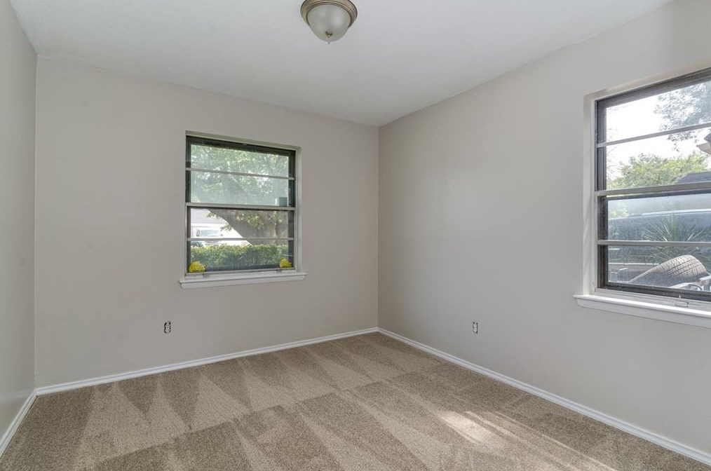 3619 Emerald Dr, Mesquite TX 75150-2529 exterior