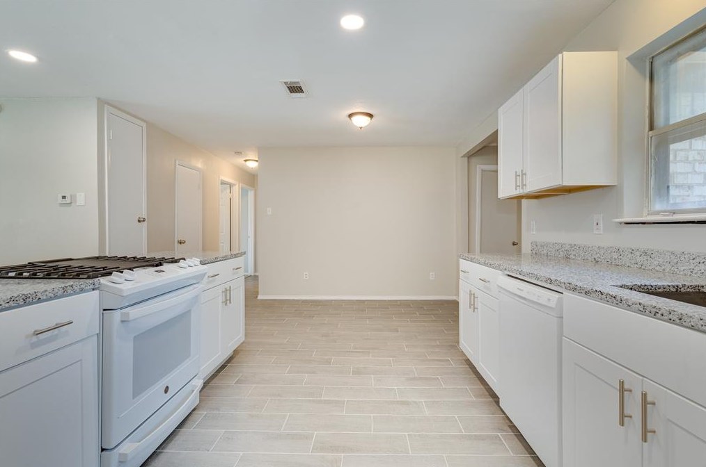 3619 Emerald Dr, Mesquite TX 75150-2529 exterior