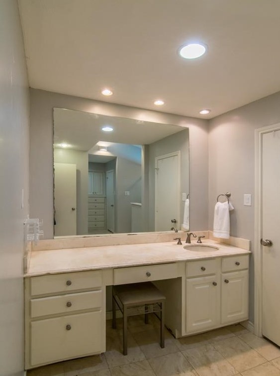 6801 Ledyard Dr, Dallas TX  75248-2210 exterior