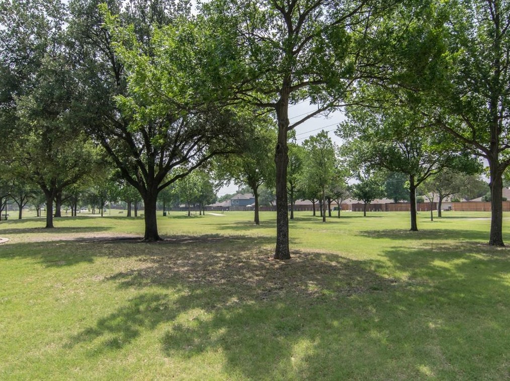 6801 Ledyard Dr, Dallas TX  75248-2210 exterior