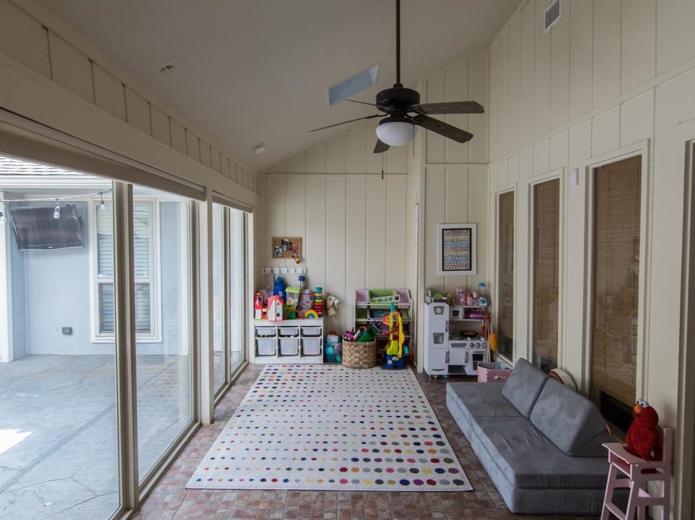 6801 Ledyard Dr, Dallas TX  75248-2210 exterior