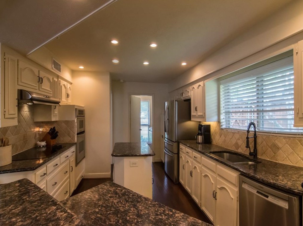 6801 Ledyard Dr, Dallas TX  75248-2210 exterior