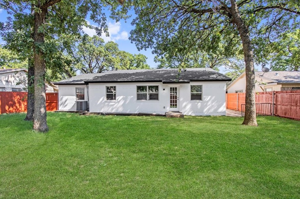 14609 Oakwood Ln, Mesquite TX 75180-3522 exterior