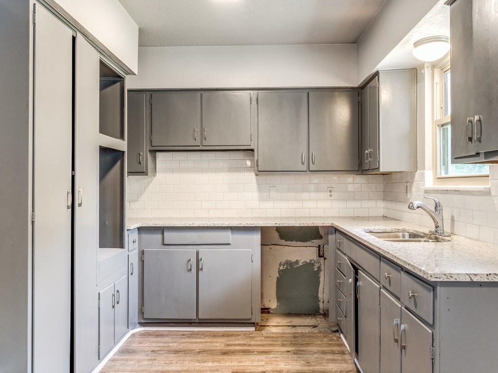 1560 Serenade Ln, Dallas TX 75241-2122 exterior